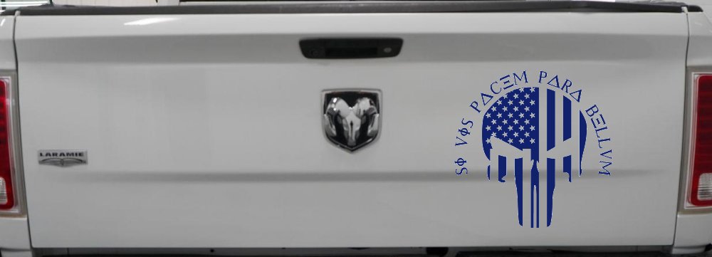 Punisher Skull US American Flag Si Vis Pacem Para Bellum Guns Car or Truck Window Decal Sticker
